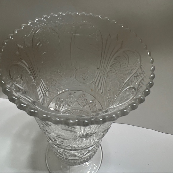 Duncan and Miller Sandwich Clear Glass Vase - Picture 5 of 12